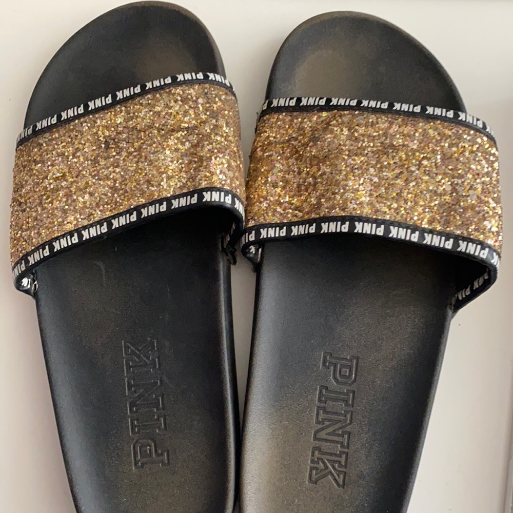 Black rubber slides with rode gold glitter